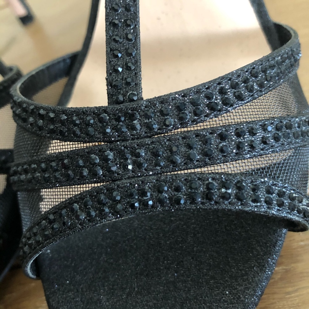 DE BLOSSOM COLLECTION Black Heels Size 7.5 - Picture 2 of 9